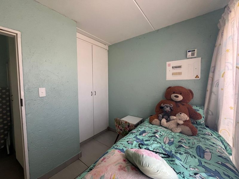 Neat As a Pin!!! - Photo 7