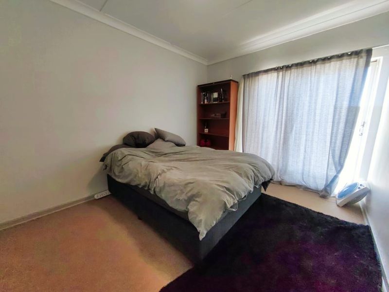 Spacious Apartment in Baillie Park! - Photo 10