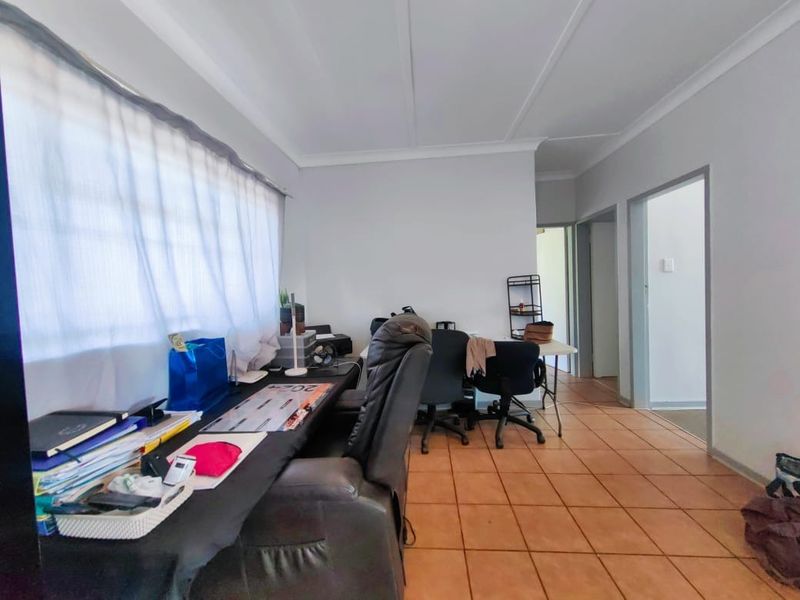 Spacious Apartment in Baillie Park! - Photo 6