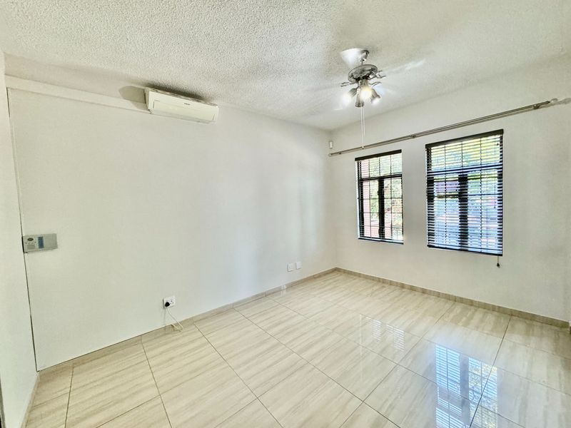 Unbeatable 2-Bedroom Apartment – Steps from NWU! - Photo 7