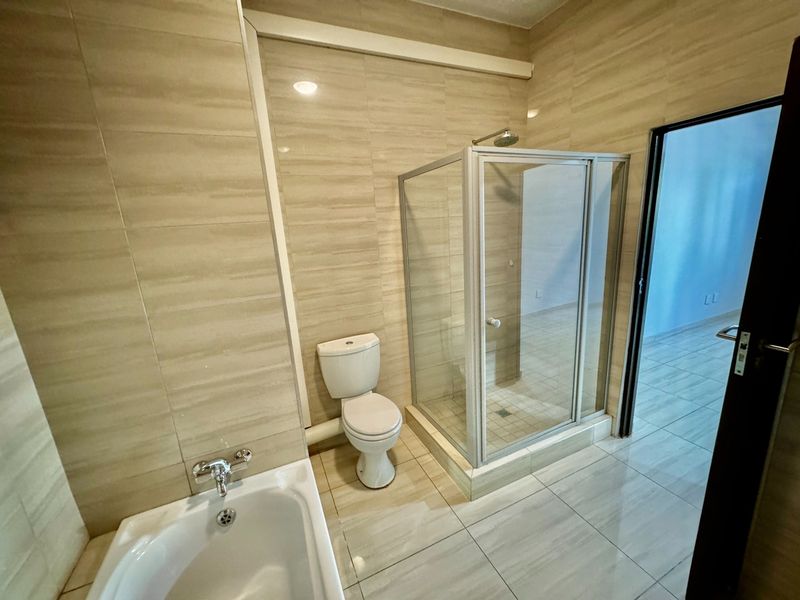 Unbeatable 2-Bedroom Apartment – Steps from NWU! - Photo 5