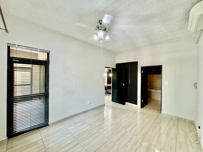 Unbeatable 2-Bedroom Apartment – Steps from NWU! - Photo 4