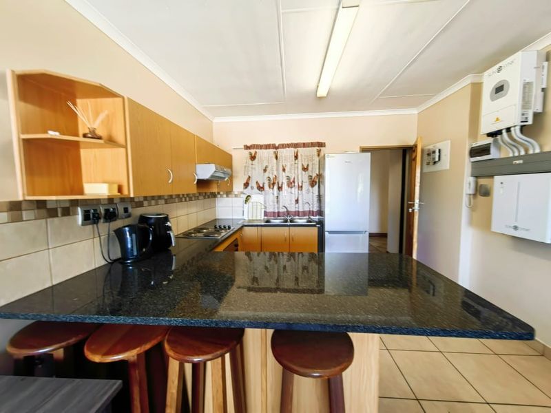 Modern 2-Bedroom Apartment with a Balcony - Photo 7