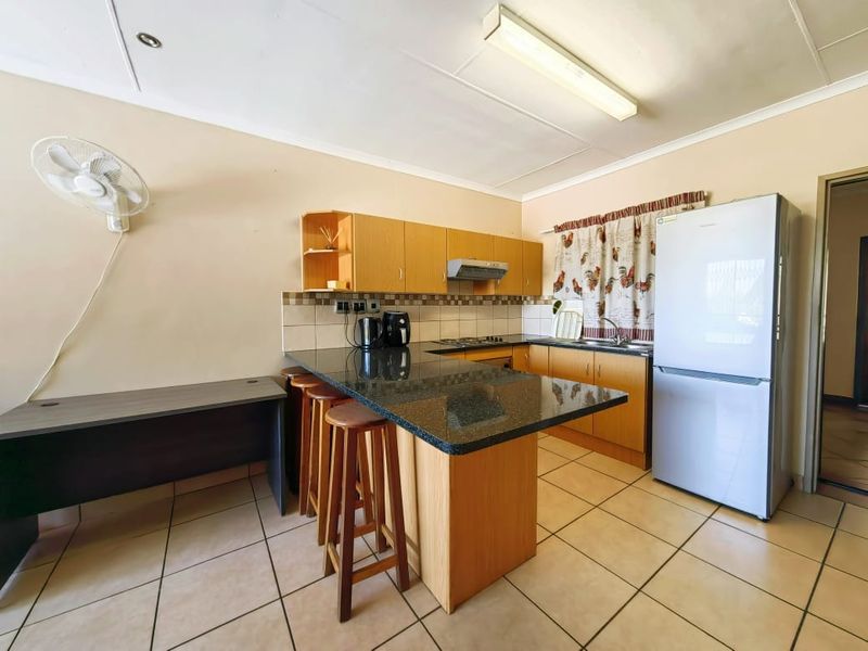 Modern 2-Bedroom Apartment with a Balcony - Photo 6