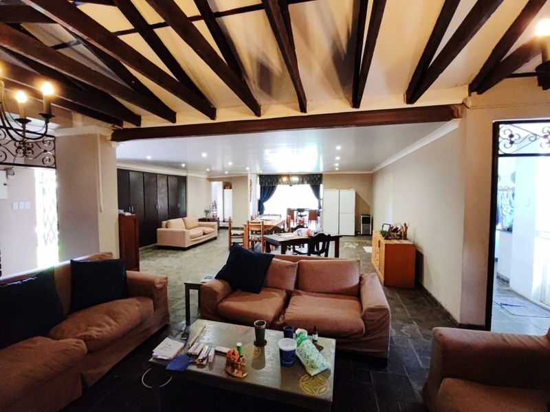 Beautiful Grimbeeck Park! - Photo 8