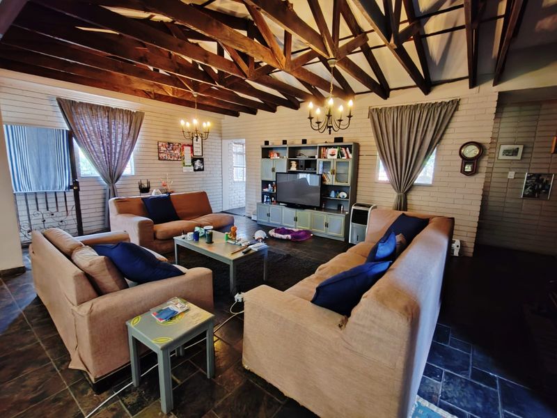 Beautiful Grimbeeck Park! - Photo 6