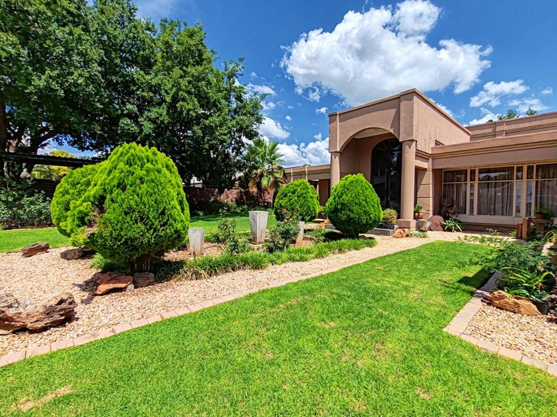 Beautiful Grimbeeck Park! - Photo 3