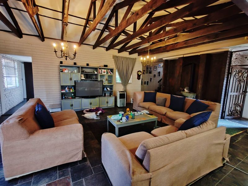 Beautiful Grimbeeck Park! - Photo 7