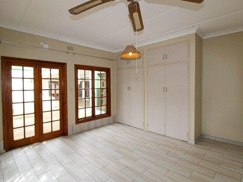 Family home in the sought after Oewersig - Photo 10