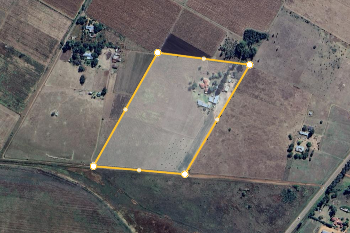 A Rare Opportunity: 10.2-Hectare Small Holding with Thriving Brewery, Bar & Event Venue - Photo 2