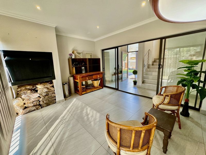 Welcome to this stunning double-storey home in the prestigious Willow De La Mooi Estate - Photo 10