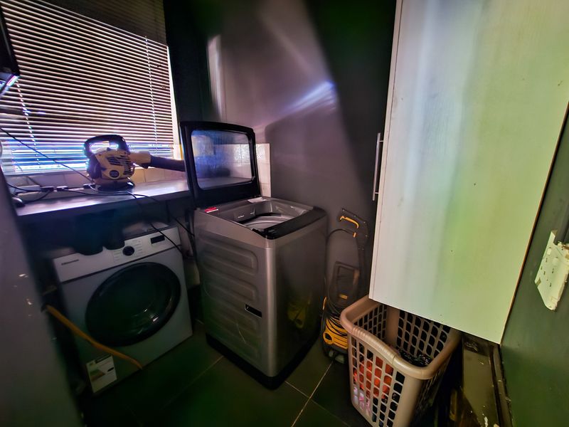SPACE, OPPURTUNITY, AND EVEN MORE SPACE! - Photo 8