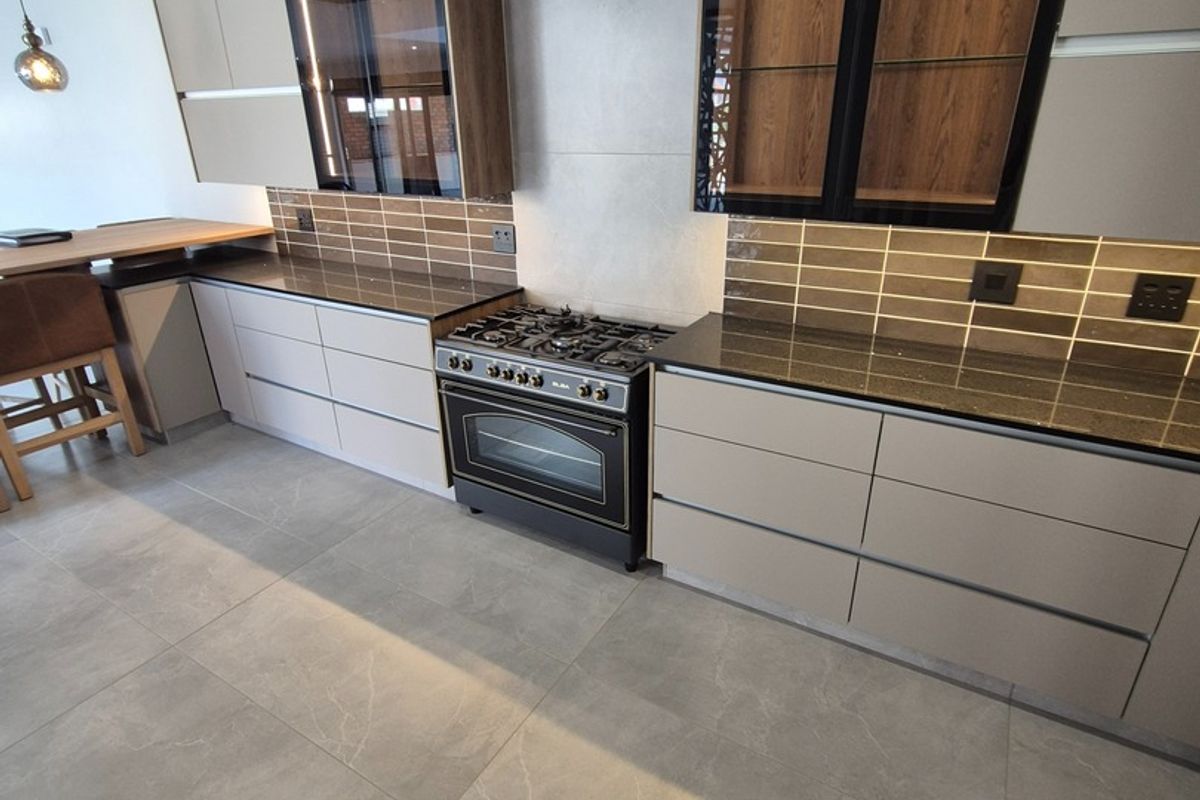 Stylish and peaceful home with detailed perfection – Potchefstroom – For Sale - Photo 4