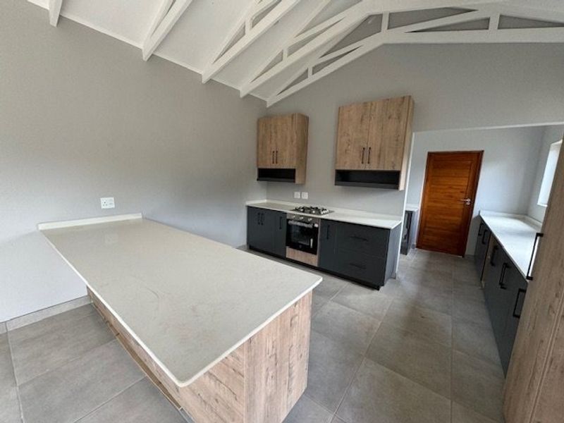 Elegant 3-Bedroom Home in a Secure Estate - Photo 4