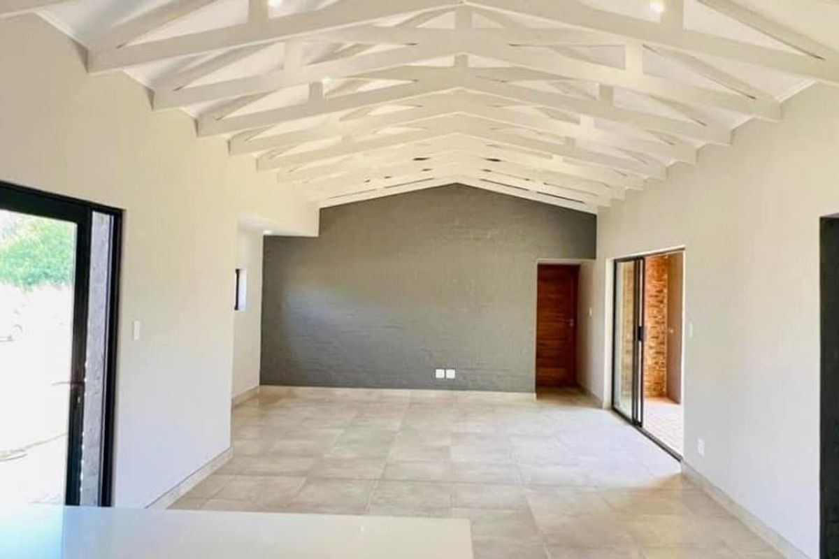 Elegant 3-Bedroom Home in a Secure Estate - Photo 3