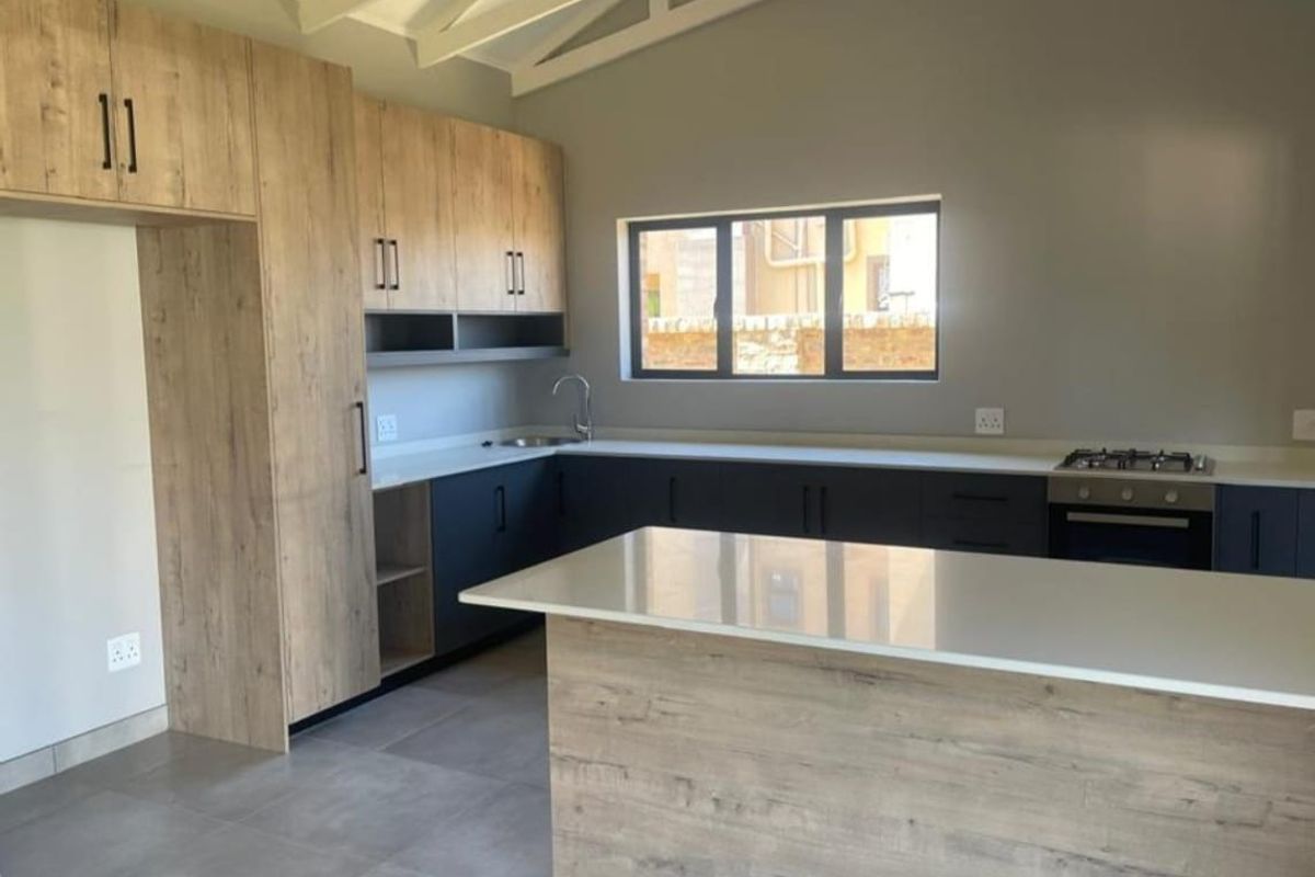 Elegant 3-Bedroom Home in a Secure Estate - Photo 5