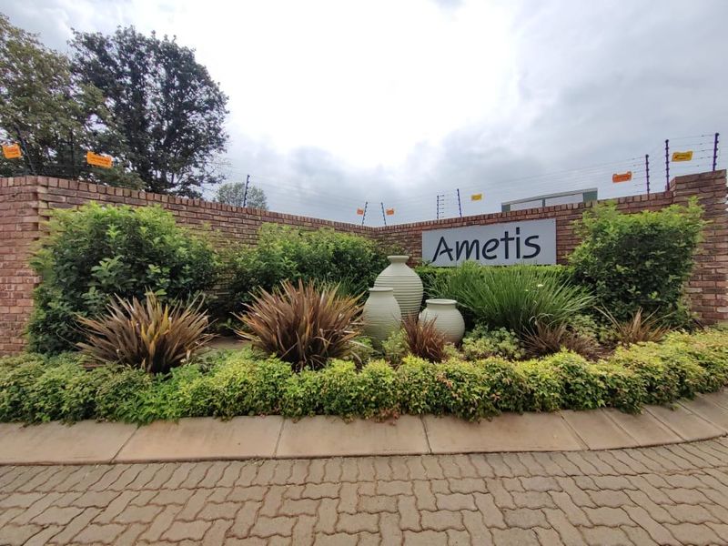 Prime Vacant Land in a Prestigious Secure Estate – Build Your Dream Home! - Photo 3