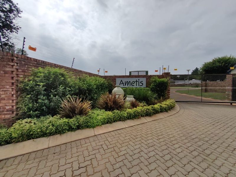 Prime Vacant Land in a Prestigious Secure Estate – Build Your Dream Home! - Photo 2