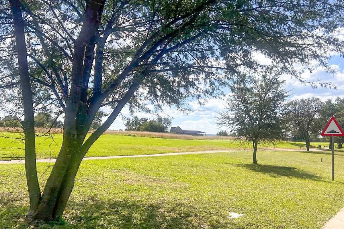 Prime Opportunity in Vaal de Grace Golf Estate - Photo 3