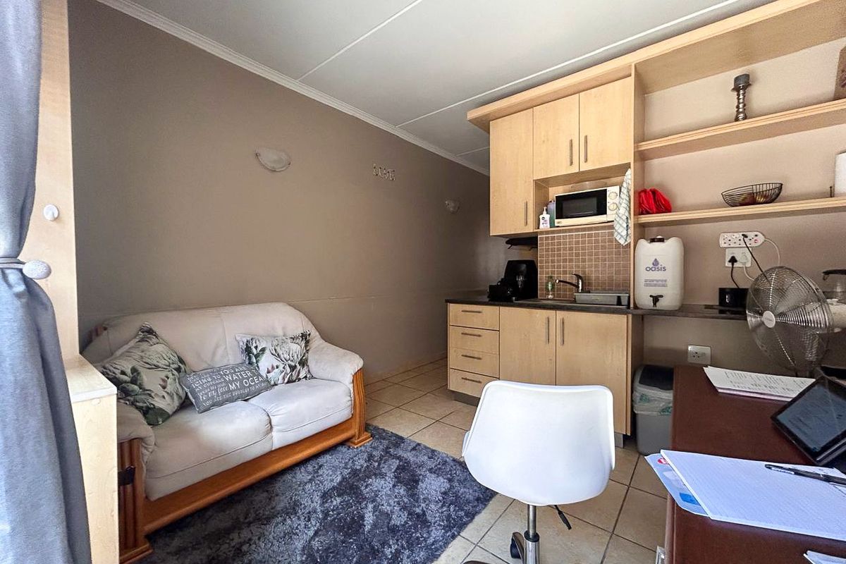 Spacious apartment for sale - Photo 3