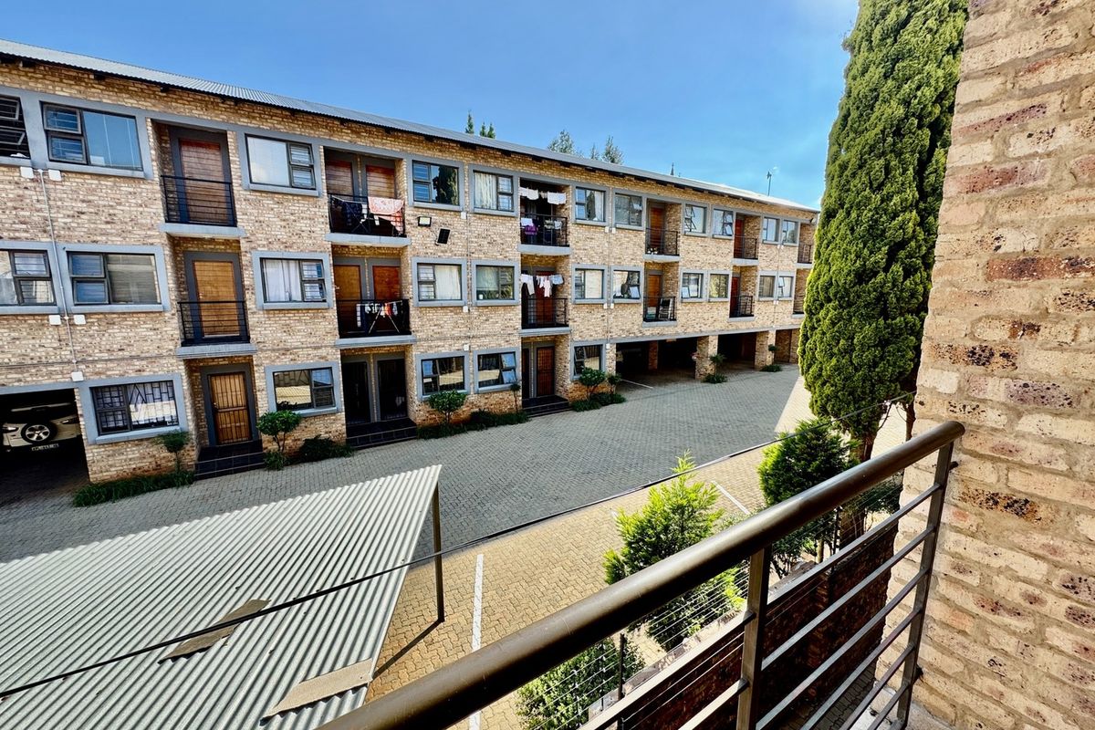 3 Bedroom Close to the North West University - Photo 2