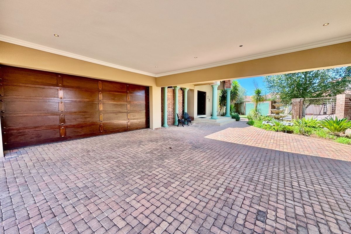 Blown Away in Tuscany Ridge! - Photo 3