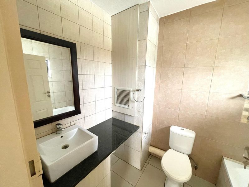 Safe and Secure One Bedroom Apartment - Photo 10