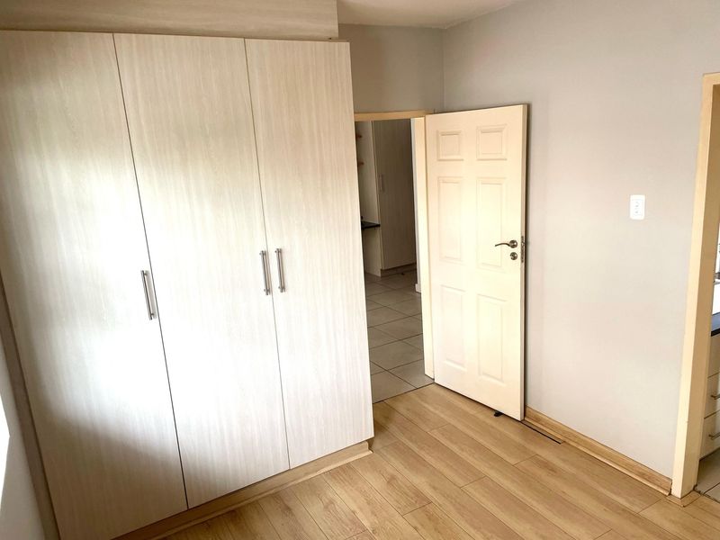 Safe and Secure One Bedroom Apartment - Photo 5