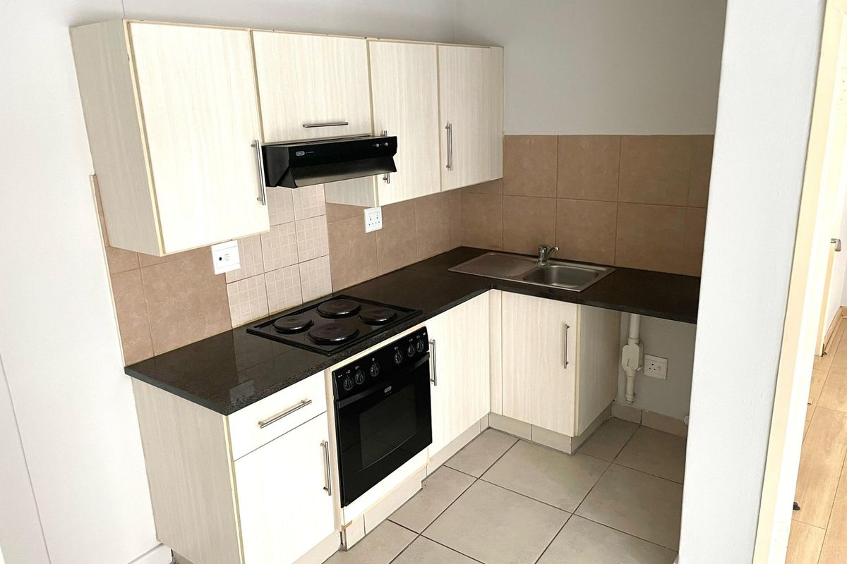 Safe and Secure One Bedroom Apartment - Photo 3