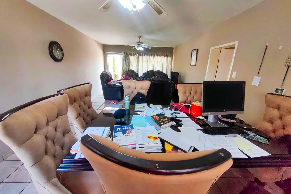 Apartment in Baillie Park - Photo 4