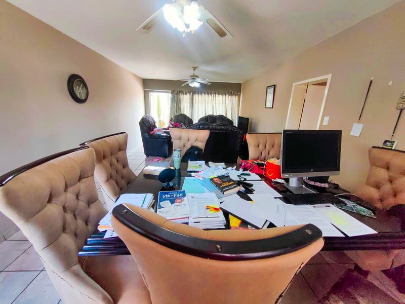 Apartment in Baillie Park - Photo 4