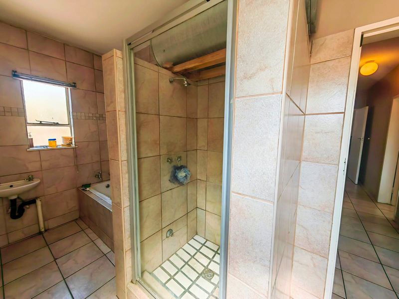 Apartment in Baillie Park - Photo 9