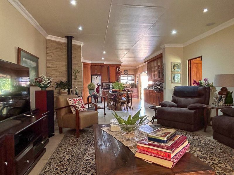 Sophisticated Living Meets Ultimate Comfort in Tuscany Ridge - Photo 2