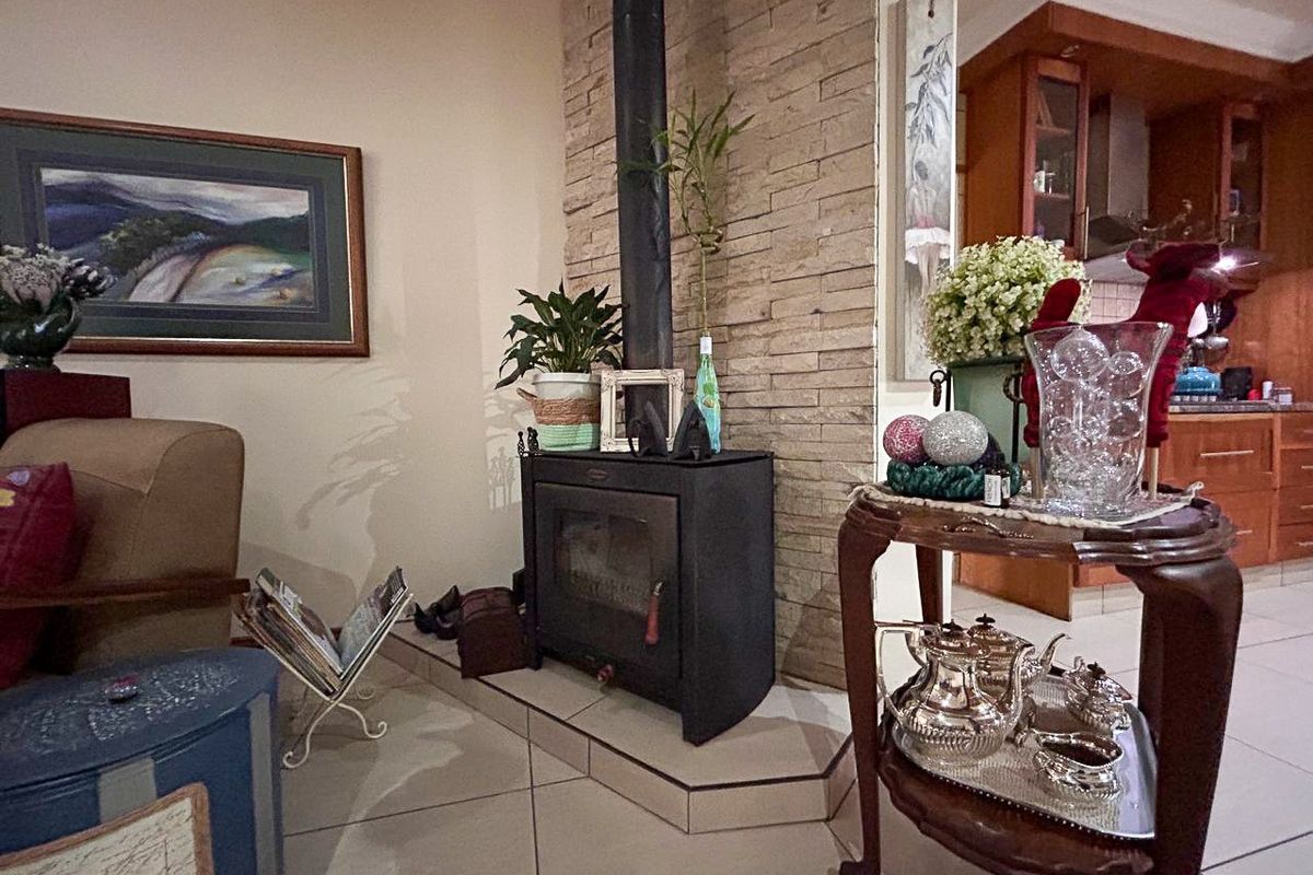 Sophisticated Living Meets Ultimate Comfort in Tuscany Ridge - Photo 3