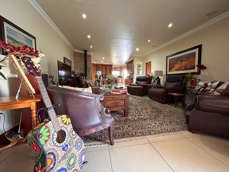 Sophisticated Living Meets Ultimate Comfort in Tuscany Ridge - Photo 6