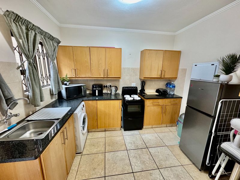 Prime location bachelor apartment. - Photo 8