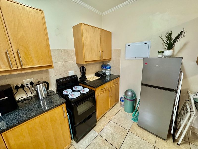 Prime location bachelor apartment. - Photo 7