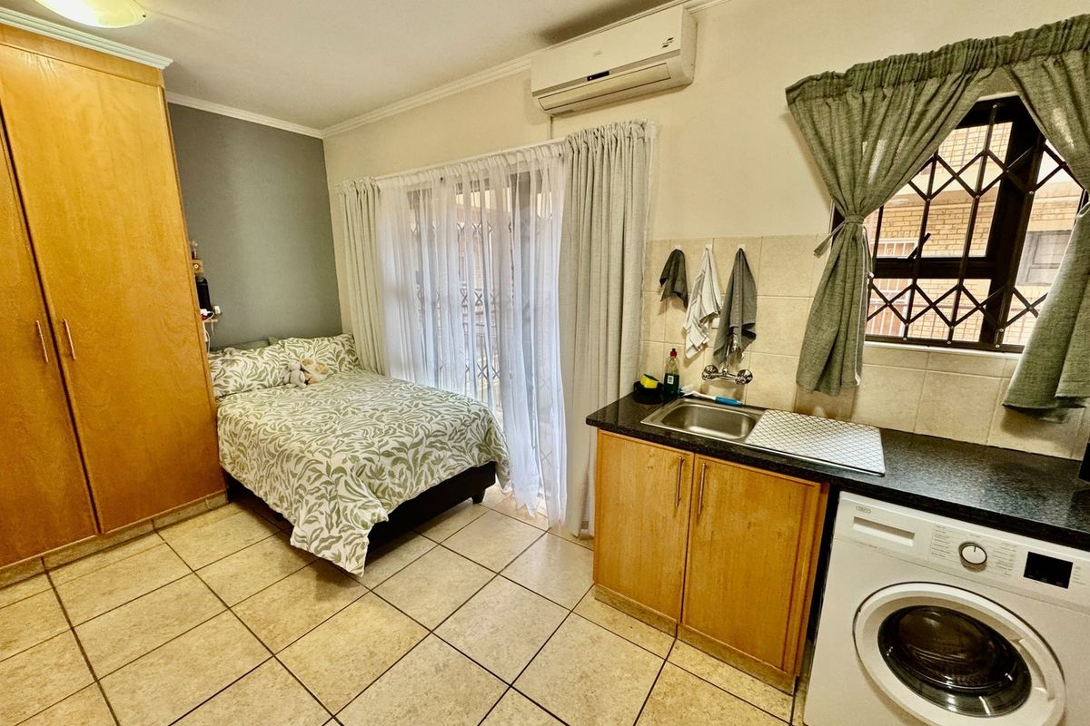 Prime location bachelor apartment. - Photo 4