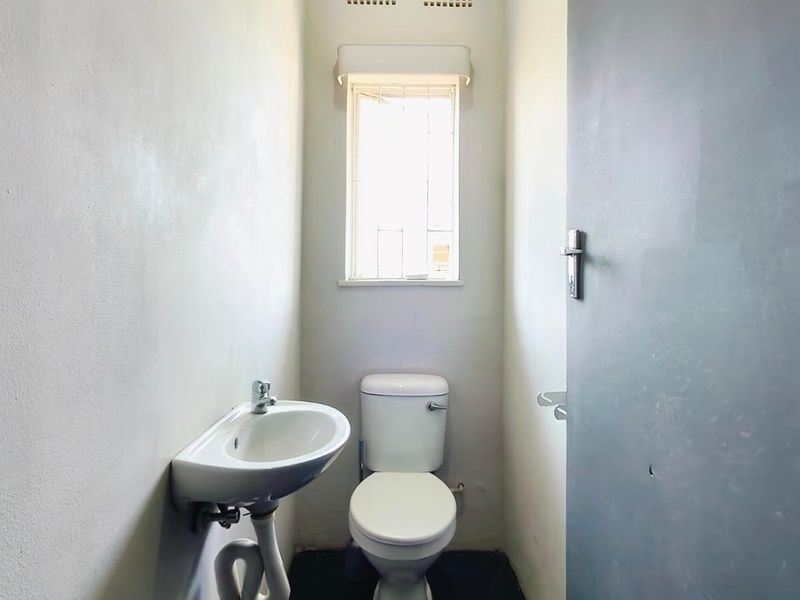 7 Bedroom House For Sale in Potchefstroom Central - Photo 6