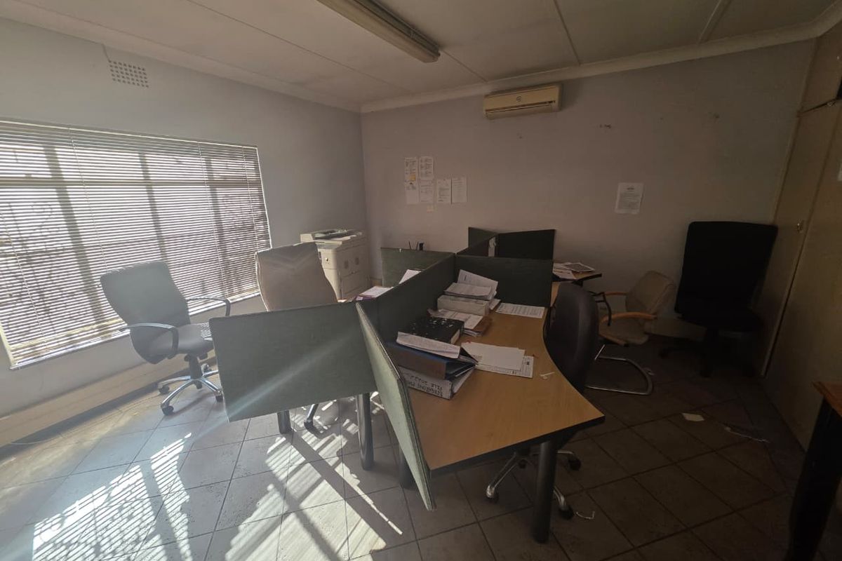 Office For Sale In Rustenburg - Photo 5