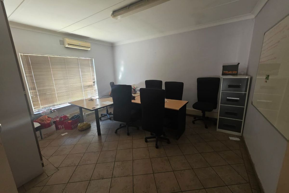 Office For Sale In Rustenburg - Photo 4