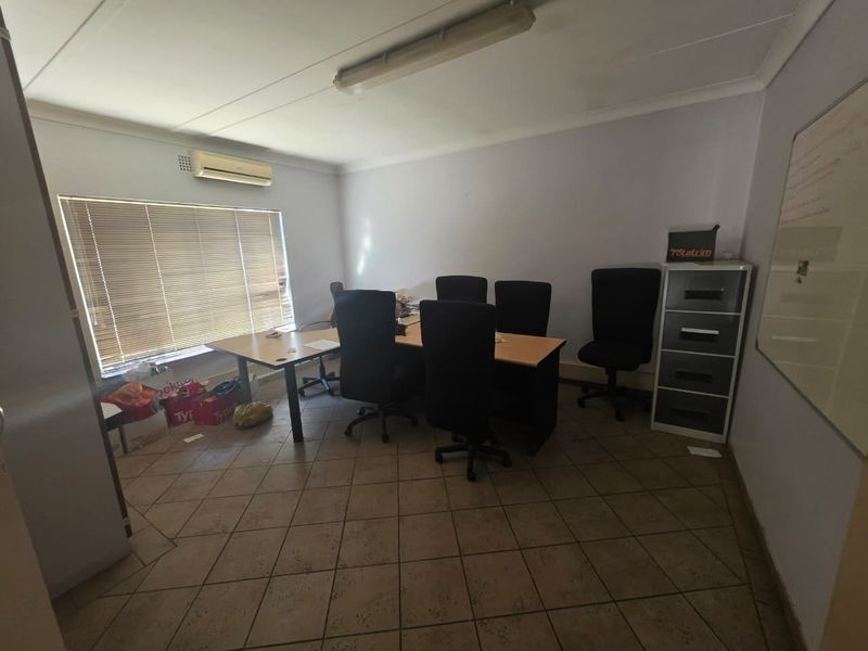 Office For Sale In Rustenburg - Photo 4