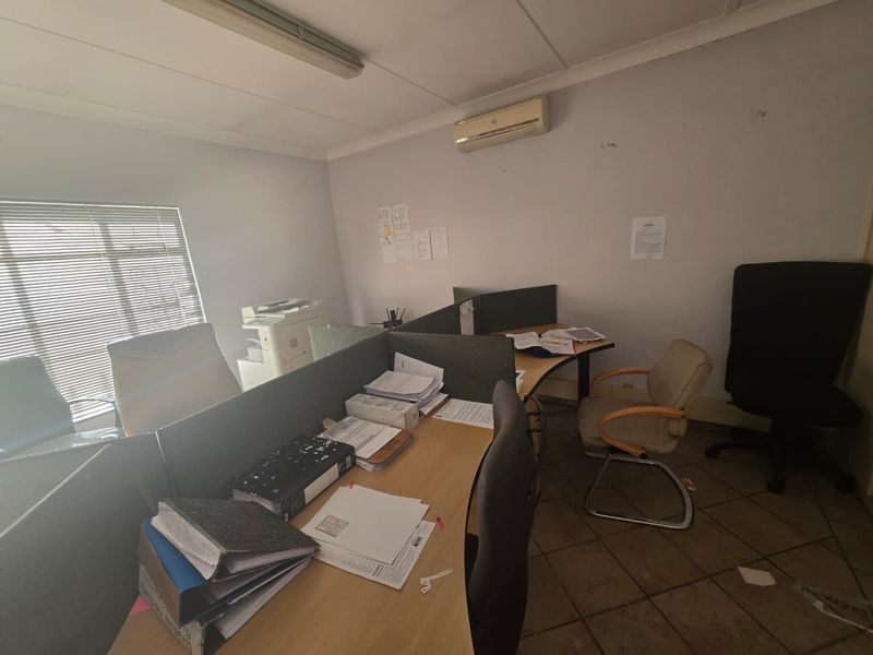 Office For Sale In Rustenburg - Photo 6