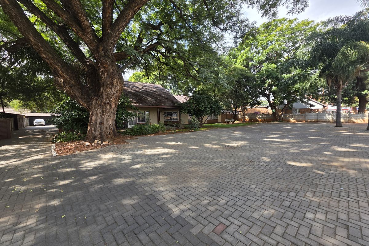 Ideal as a business centre or a school - Photo 3