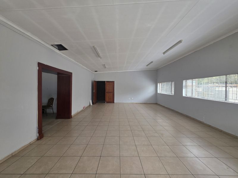 Workshop and Offices - Photo 5