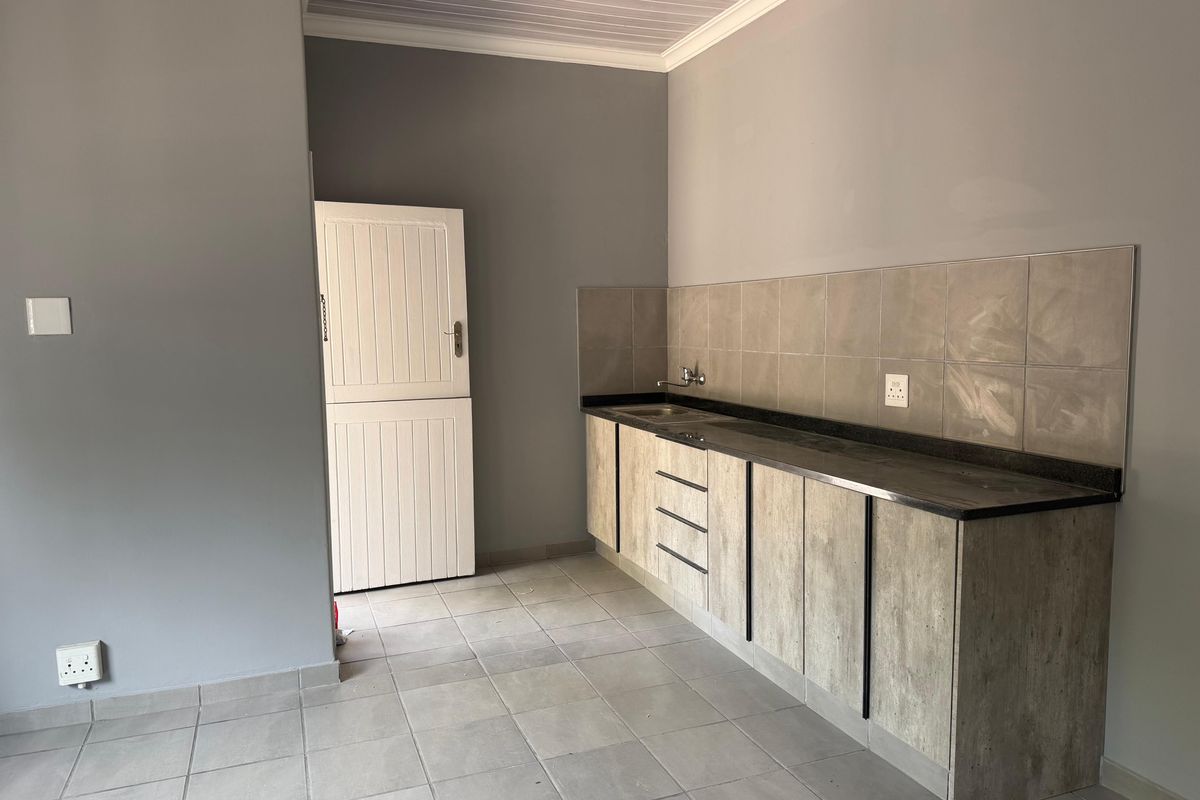 Office Rental Monthly In Rustenburg - Photo 3