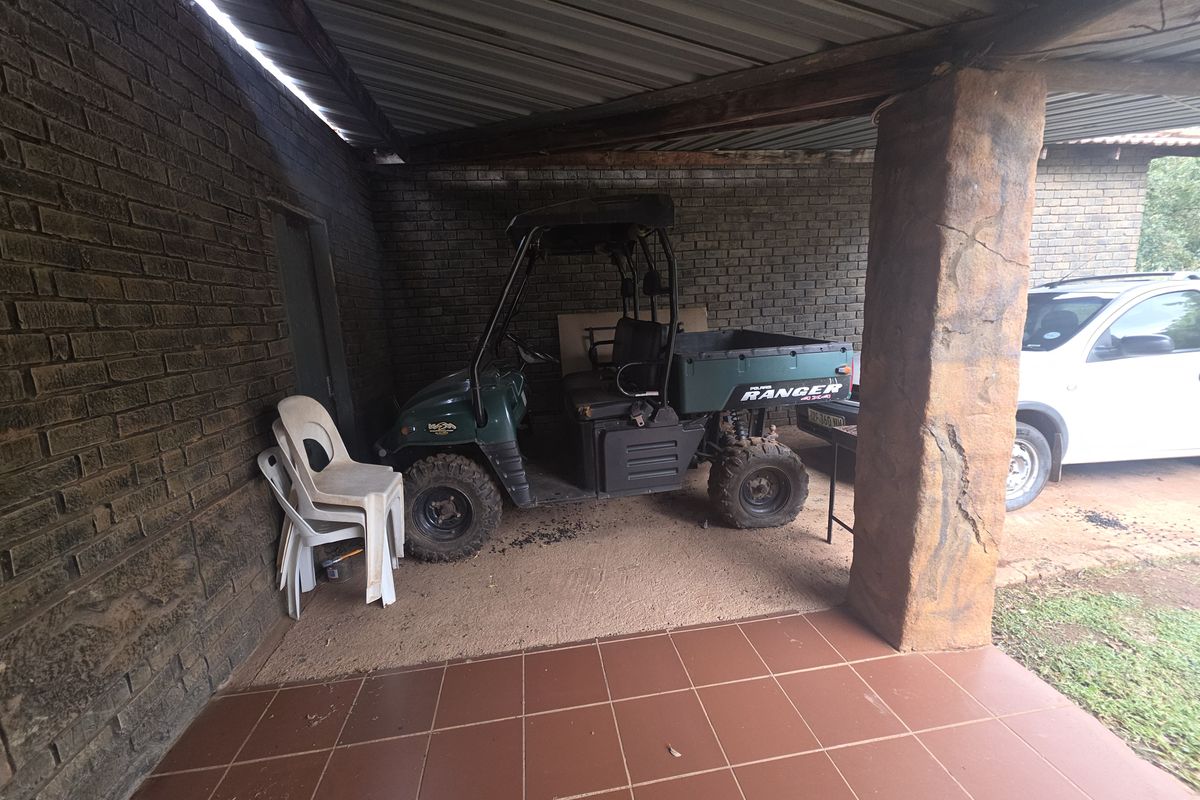 Lodge For Sale In Rustenburg - Photo 3