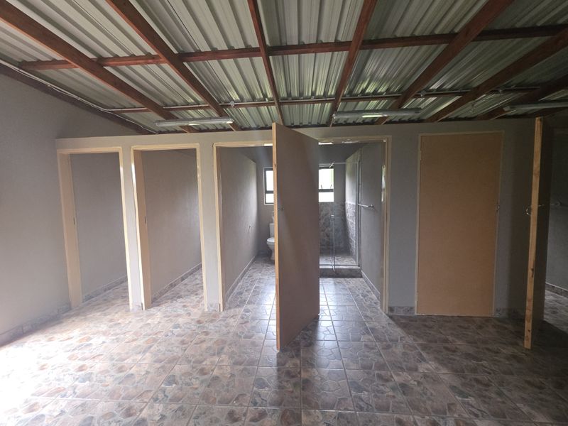 Lodge For Sale In Rustenburg - Photo 10