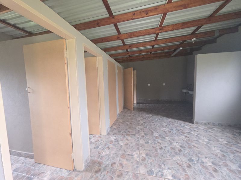 Lodge For Sale In Rustenburg - Photo 9