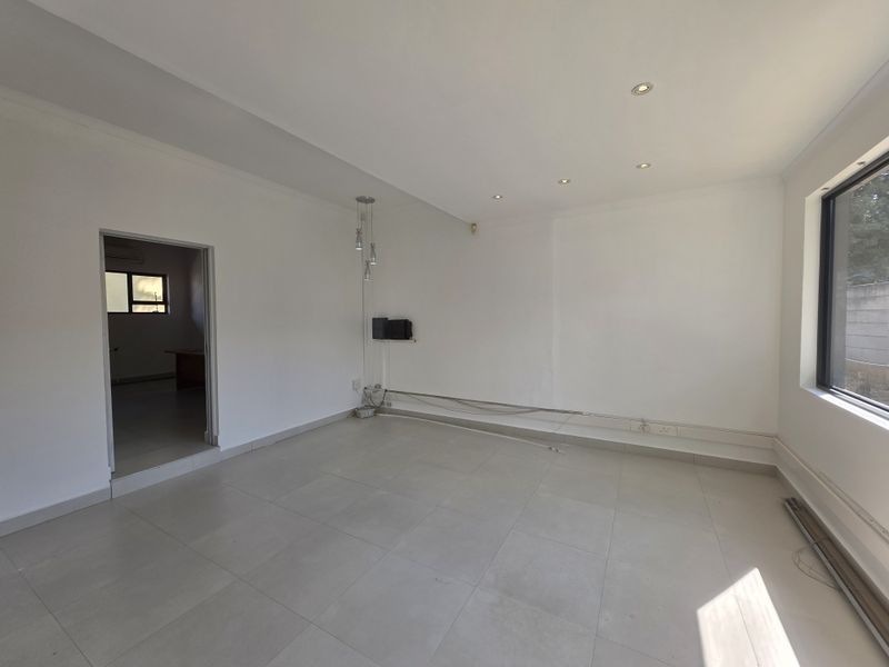 Ready to move in offices! SELLER IS VAT REGISTERED - Photo 5
